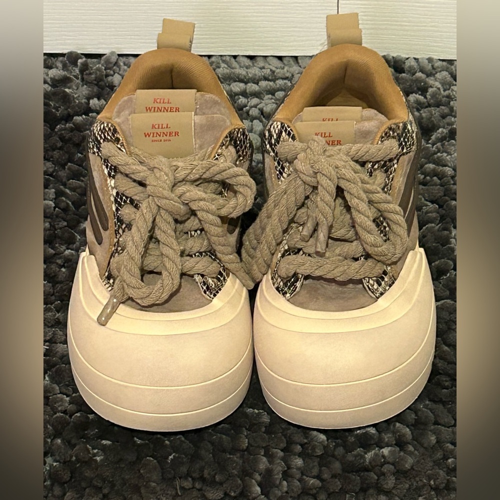 KillWinner Smile Life Sneakers Tan and Brown Skate Shoes Size 9